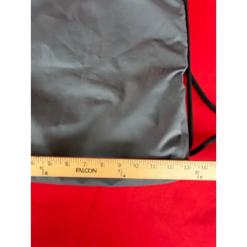 Nike Sporty Gray & Black Drawstring Backpack Gym Cinch Bag Zip Front Pocket